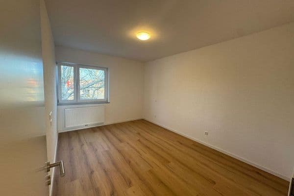 Pronájem bytu 2+1 58 m², Mittelstraße 125, Mannheim Pronájem bytu 2+1 58 m², Mittelstraße 125, Mannheim