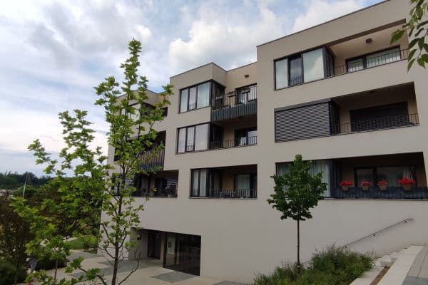 Pronájem bytu 1+kk 44 m², Na Komořsku, Praha Pronájem bytu 1+kk 44 m², Na Komořsku, Praha