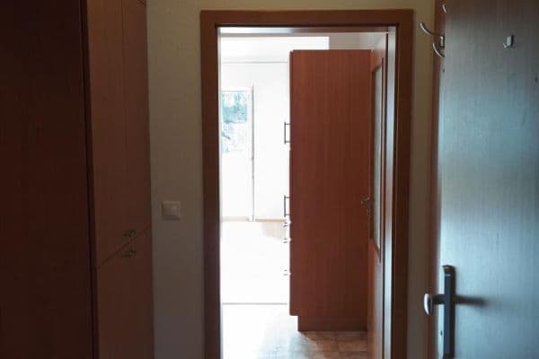 Pronájem bytu 1+kk 34 m², Borová, Chýně Pronájem bytu 1+kk 34 m², Borová, Chýně