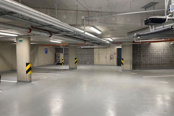 Pronájem garáže 10 m², Střížkovská, Praha Pronájem garáže 10 m², Střížkovská, Praha