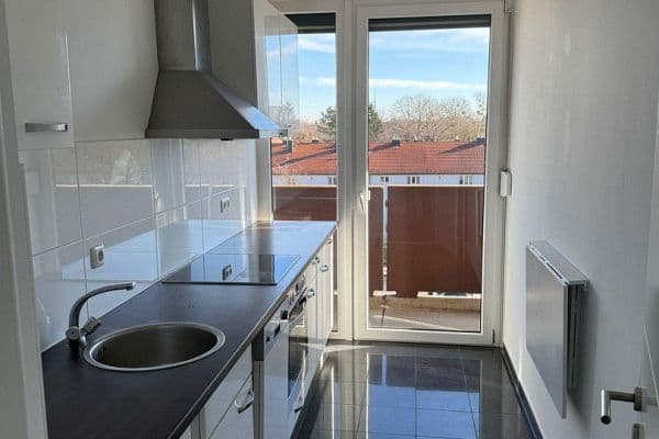 Pronájem bytu 2+1 61 m², Brieger Str. 7, München, Bavorsko Pronájem bytu 2+1 61 m², Brieger Str. 7, München, Bavorsko