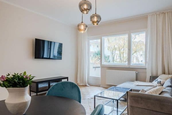 Prodej bytu 3+1 75 m², Tile-Wardenberg-Str. 14, Berlin, Berlín Prodej bytu 3+1 75 m², Tile-Wardenberg-Str. 14, Berlin, Berlín