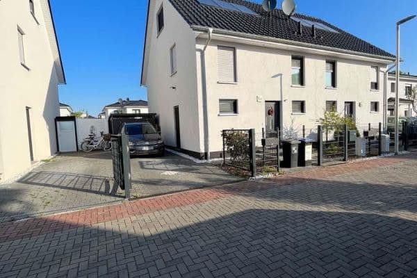 Prodej domu 139 m², pozemek 293 m², Silberdistelweg, 6a, Berlin, Berlín Prodej domu 139 m², pozemek 293 m², Silberdistelweg, 6a, Berlin, Berlín