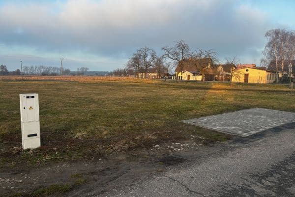 Prodej pozemku 749 m², Libice nad Cidlinou, Středočeský kraj Prodej pozemku 749 m², Libice nad Cidlinou, Středočeský kraj