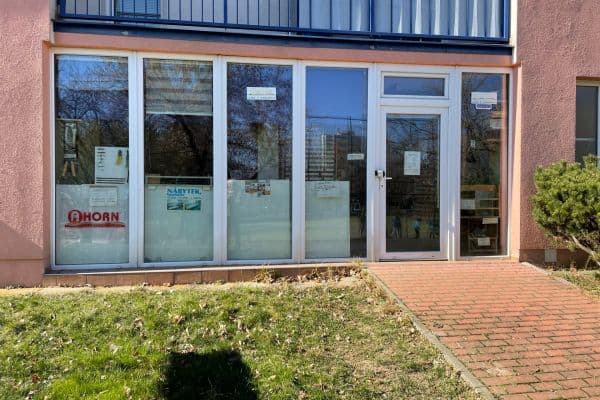 Pronájem nebytového prostoru 33 m², Konstantinova, Praha Pronájem nebytového prostoru 33 m², Konstantinova, Praha