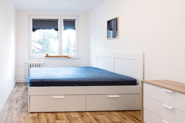 Pronájem bytu 2+kk 45 m², Vlastina, Praha Pronájem bytu 2+kk 45 m², Vlastina, Praha