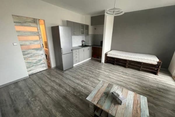 Pronájem bytu 1+kk 34 m², Tachovská, Plzeň Pronájem bytu 1+kk 34 m², Tachovská, Plzeň