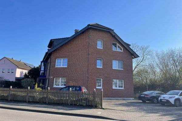 Pronájem bytu 4+1 92 m², Burscheid Pronájem bytu 4+1 92 m², Burscheid