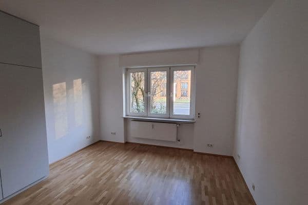 Pronájem bytu 3+1 80 m², Frankfurt Pronájem bytu 3+1 80 m², Frankfurt