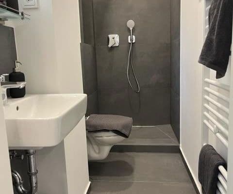 Pronájem bytu 1+1 25 m², Gumprechtstr. 2, Köln, Severní Porýní-Vestfálsko Pronájem bytu 1+1 25 m², Gumprechtstr. 2, Köln, Severní Porýní-Vestfálsko