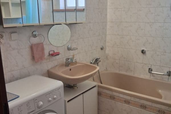 Pronájem bytu 2+1 90 m², Štychova, Praha Pronájem bytu 2+1 90 m², Štychova, Praha