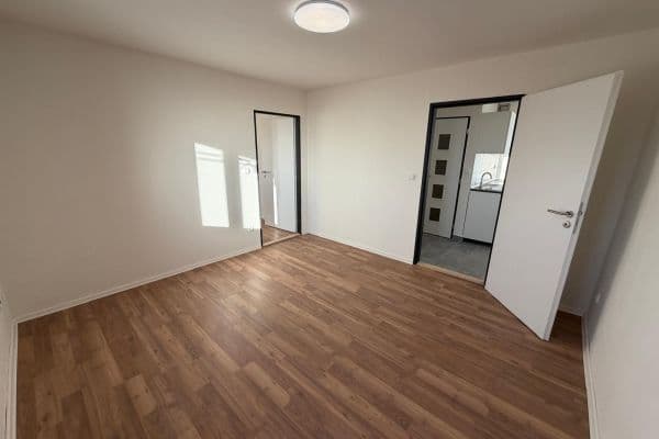 Pronájem bytu 2+kk 40 m², Pečice Pronájem bytu 2+kk 40 m², Pečice