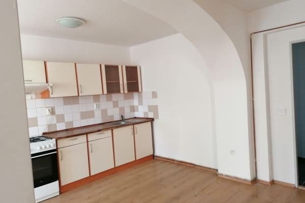 Pronájem bytu 2+kk 56 m², Fügnerova, Králův Dvůr Pronájem bytu 2+kk 56 m², Fügnerova, Králův Dvůr