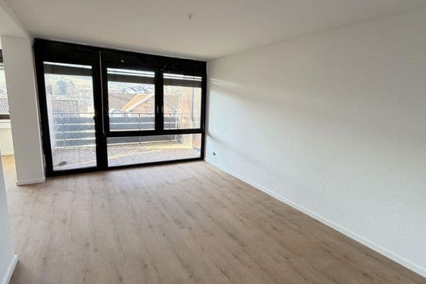 Pronájem bytu 3+1 106 m², Ludwigstr. 70, Wald Michelbach Pronájem bytu 3+1 106 m², Ludwigstr. 70, Wald Michelbach