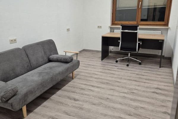 Pronájem bytu 2+1 25 m², Sonnenstr. 53a, Gilching, Bavorsko Pronájem bytu 2+1 25 m², Sonnenstr. 53a, Gilching, Bavorsko