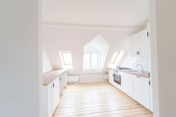 Prodej bytu 3+1 70 m², Schwartauer Allee 121, Lübeck Prodej bytu 3+1 70 m², Schwartauer Allee 121, Lübeck