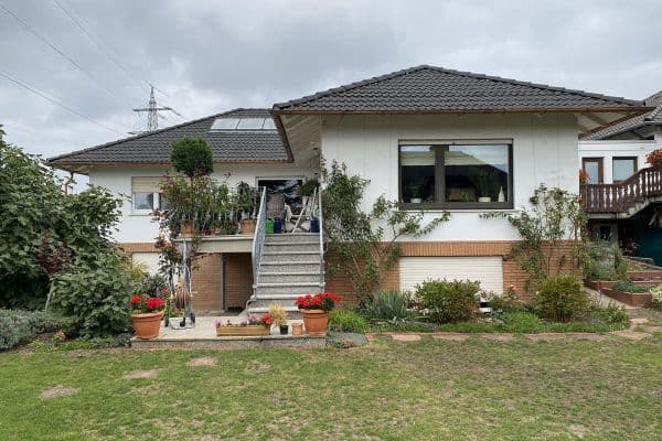 Prodej domu 130 m², pozemek 626 m², Reinheim Prodej domu 130 m², pozemek 626 m², Reinheim