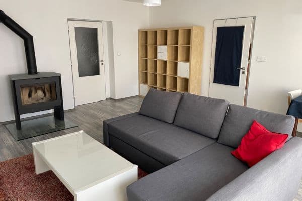 Pronájem bytu 2+1 95 m², Náměstí, Žebrák Pronájem bytu 2+1 95 m², Náměstí, Žebrák