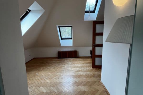 Pronájem bytu 2+1 60 m², Jeremenkova, Praha Pronájem bytu 2+1 60 m², Jeremenkova, Praha