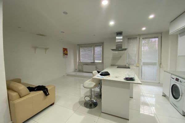 Pronájem bytu 3+kk 65 m², Brandlova, Praha Pronájem bytu 3+kk 65 m², Brandlova, Praha