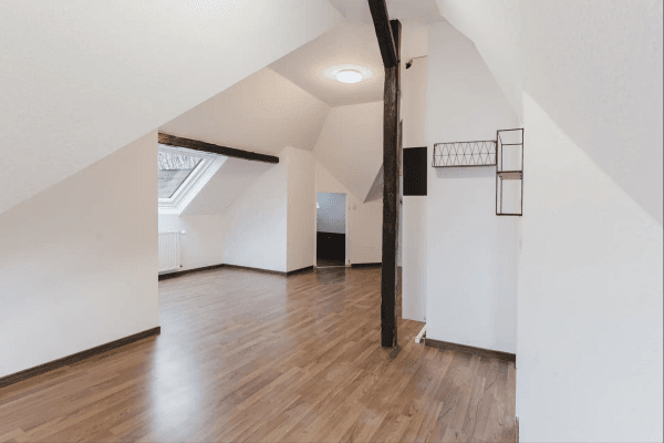 Pronájem bytu 2+1 56 m², Münchner Straße, Obertshausen Pronájem bytu 2+1 56 m², Münchner Straße, Obertshausen