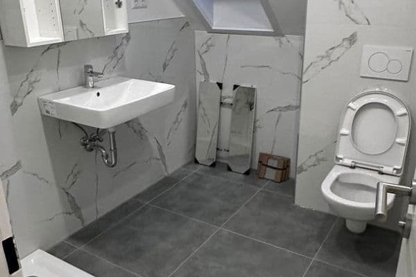 Pronájem bytu 3+1 53 m², Kirchstr. 12, Deizisau, Bádensko-Württembersko Pronájem bytu 3+1 53 m², Kirchstr. 12, Deizisau, Bádensko-Württembersko