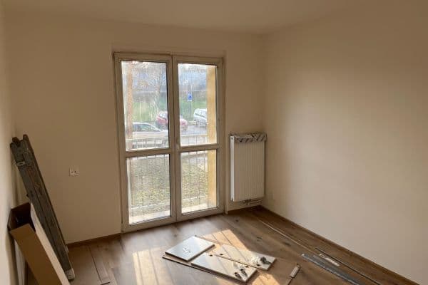 Pronájem bytu 2+1 53 m², Hradecká, Brno Pronájem bytu 2+1 53 m², Hradecká, Brno