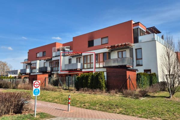 Pronájem bytu 2+kk 60 m², K Meteoru, Hradec Králové Pronájem bytu 2+kk 60 m², K Meteoru, Hradec Králové