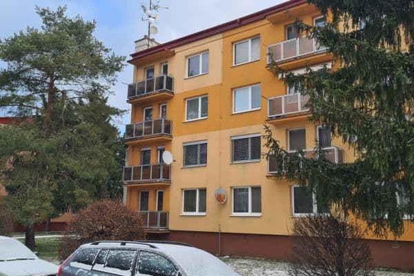 Pronájem bytu 3+1 73 m², Sídliště, Uherský Ostroh Pronájem bytu 3+1 73 m², Sídliště, Uherský Ostroh