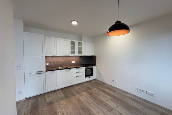 Pronájem bytu 1+kk 32 m², Fabiánové, Praha Pronájem bytu 1+kk 32 m², Fabiánové, Praha