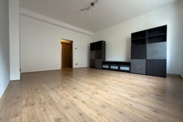 Prodej bytu 2+kk 56 m², U Družstva Život, Praha Prodej bytu 2+kk 56 m², U Družstva Život, Praha
