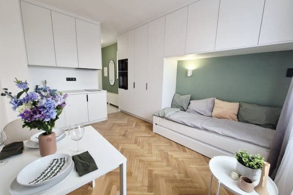 Pronájem bytu 1+kk 21 m², Palackého třída, Pardubice, Pardubický kraj Pronájem bytu 1+kk 21 m², Palackého třída, Pardubice, Pardubický kraj