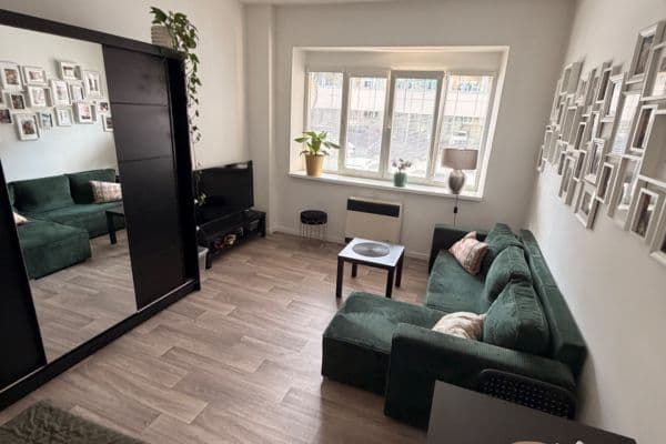 Pronájem bytu 2+kk 42 m², Pikrtova, Praha Pronájem bytu 2+kk 42 m², Pikrtova, Praha