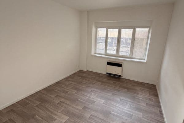 Pronájem bytu 2+kk 42 m², Pikrtova, Praha Pronájem bytu 2+kk 42 m², Pikrtova, Praha