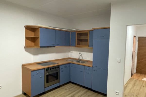 Pronájem bytu 1+1 40 m², nábřeží Závodu míru, Pardubice, Pardubický kraj Pronájem bytu 1+1 40 m², nábřeží Závodu míru, Pardubice, Pardubický kraj