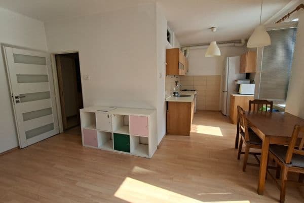 Pronájem bytu 2+kk 52 m², Malovická, Praha Pronájem bytu 2+kk 52 m², Malovická, Praha