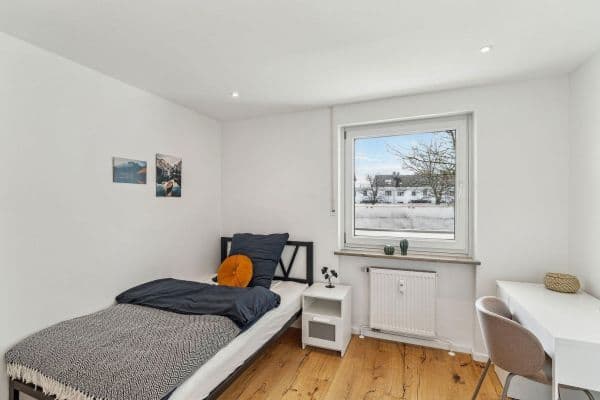 Pronájem bytu 1+1 22 m², Solothurner Straße 9, München, Bavorsko Pronájem bytu 1+1 22 m², Solothurner Straße 9, München, Bavorsko