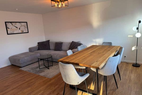 Pronájem bytu 4+1 85 m², Steinheim am Albuch Pronájem bytu 4+1 85 m², Steinheim am Albuch