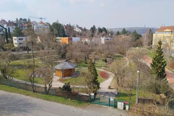 Prodej bytu 2+1 46 m², V křovinách, Praha Prodej bytu 2+1 46 m², V křovinách, Praha