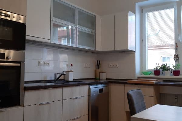 Pronájem bytu 2+1 65 m², Heydukova, České Budějovice Pronájem bytu 2+1 65 m², Heydukova, České Budějovice