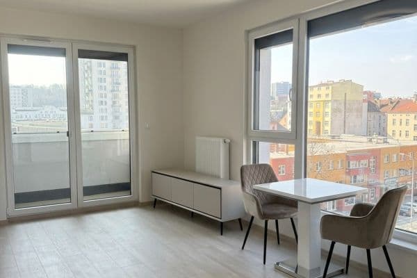 Pronájem bytu 1+kk 39 m², Bukačova, Praha Pronájem bytu 1+kk 39 m², Bukačova, Praha