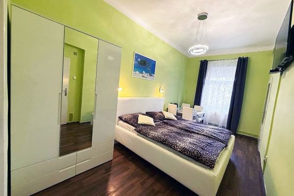 Pronájem bytu 3+1 80 m², Voroněžská, Praha Pronájem bytu 3+1 80 m², Voroněžská, Praha