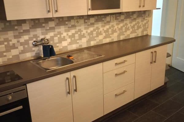 Pronájem bytu 2+1 80 m², Severní, Karlovy Vary Pronájem bytu 2+1 80 m², Severní, Karlovy Vary