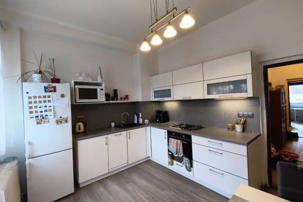 Pronájem bytu 2+1 69 m², Pod Školou, Praha Pronájem bytu 2+1 69 m², Pod Školou, Praha