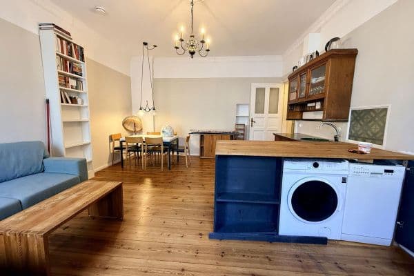 Prodej bytu 2+1 40 m², Berlin, Berlín Prodej bytu 2+1 40 m², Berlin, Berlín