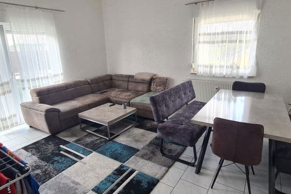 Pronájem bytu 3+1 75 m², Otto-Hahn-Str.10, Untereisesheim Pronájem bytu 3+1 75 m², Otto-Hahn-Str.10, Untereisesheim