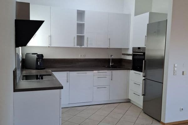 Prodej bytu 3+1 83 m², Parsbergstr. 16, Germering, Bavorsko Prodej bytu 3+1 83 m², Parsbergstr. 16, Germering, Bavorsko