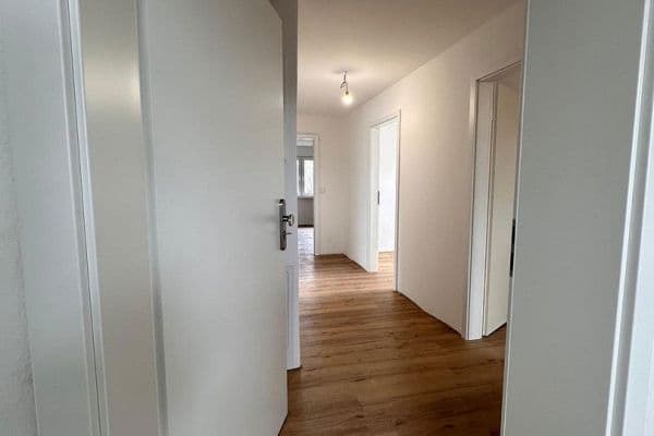 Pronájem bytu 2+kk 80 m², Markgröningen Pronájem bytu 2+kk 80 m², Markgröningen