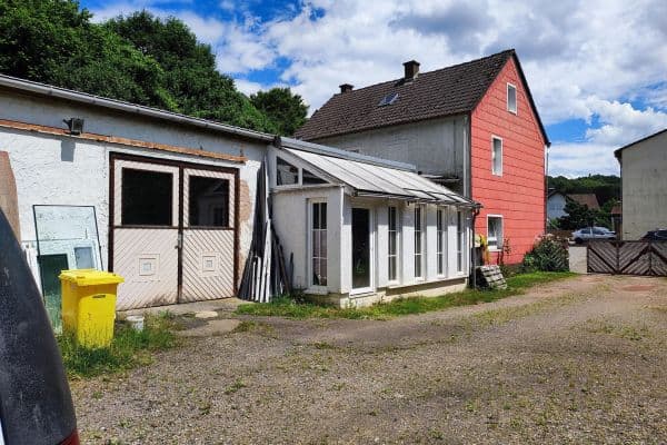 Prodej domu 130 m², pozemek 1.500 m², Angelsbachweg 16, Zweibrücken Prodej domu 130 m², pozemek 1.500 m², Angelsbachweg 16, Zweibrücken