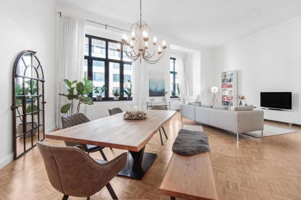 Prodej bytu 2+1 98 m², Düsseldorf, Severní Porýní-Vestfálsko Prodej bytu 2+1 98 m², Düsseldorf, Severní Porýní-Vestfálsko